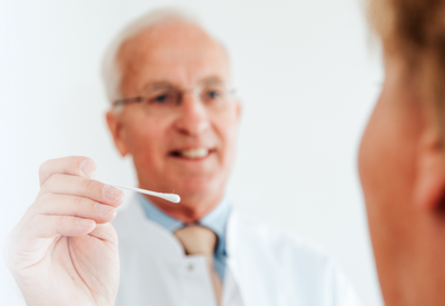 Hoe werkt een vaderschap DNA-test?